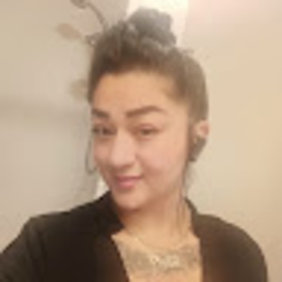 Meet your Posher, Sylina - Picture 1 of 1